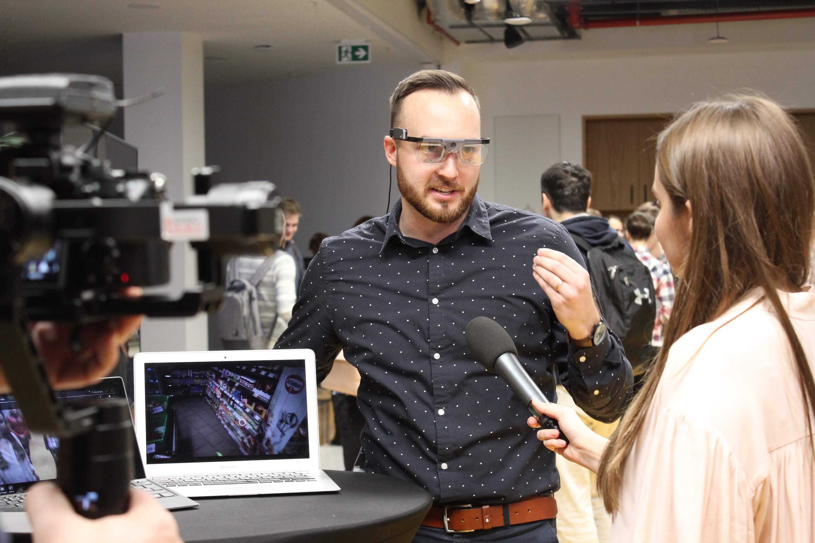 Presenting Tobii eyetracker