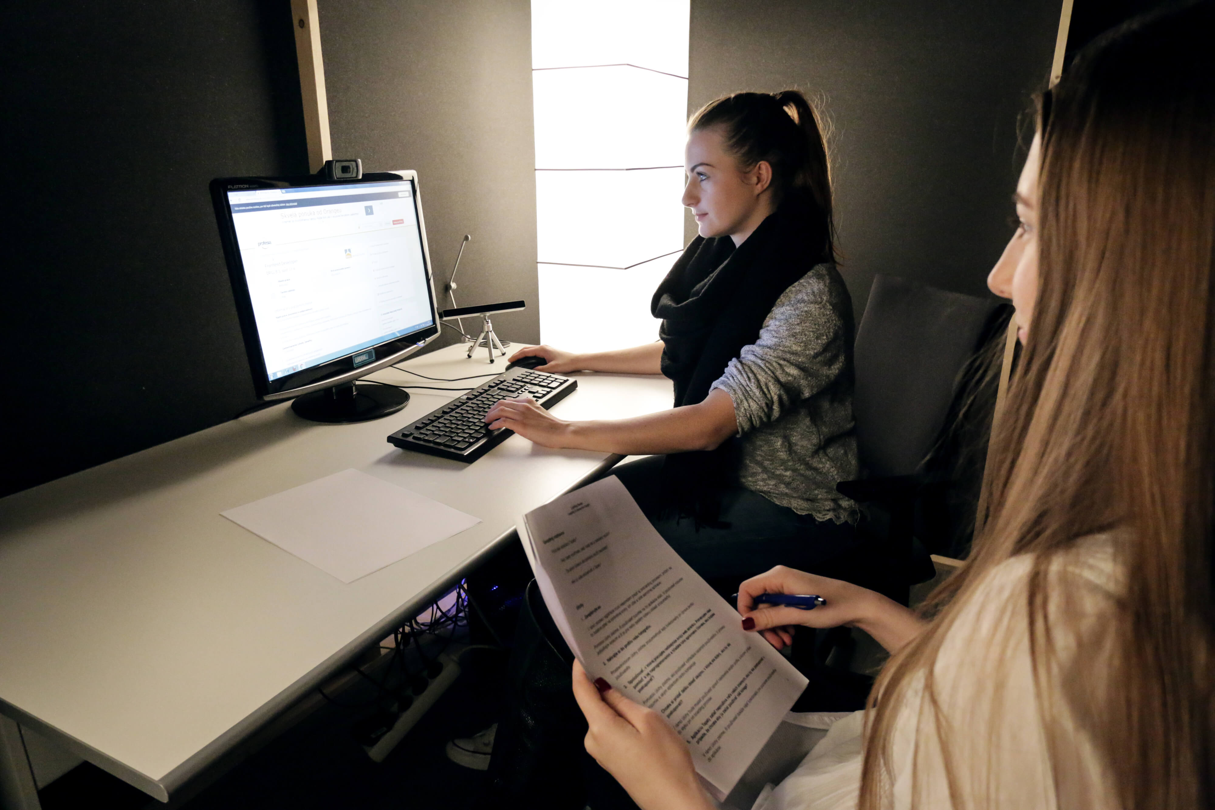 Usability testing in the UX lab